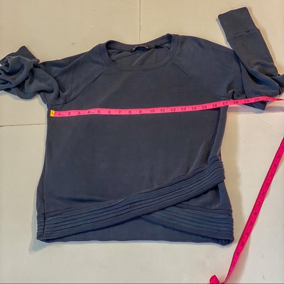 Athleta Sweatshirt - Picture 4 of 9
